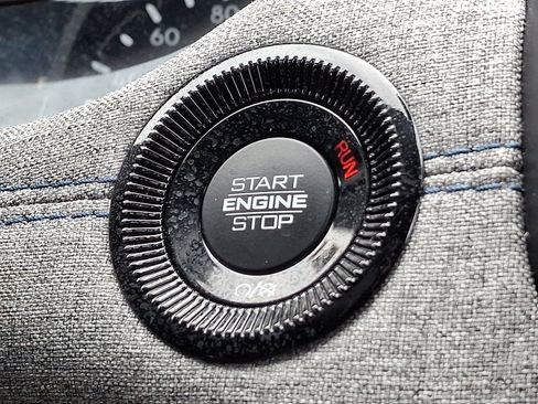 Used 2024 Jeep Compass Latitude image 27