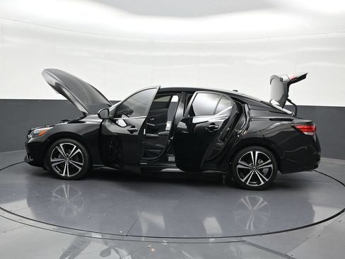 Used 2022 Nissan Sentra SR w/ Electronics Package FWD image 33