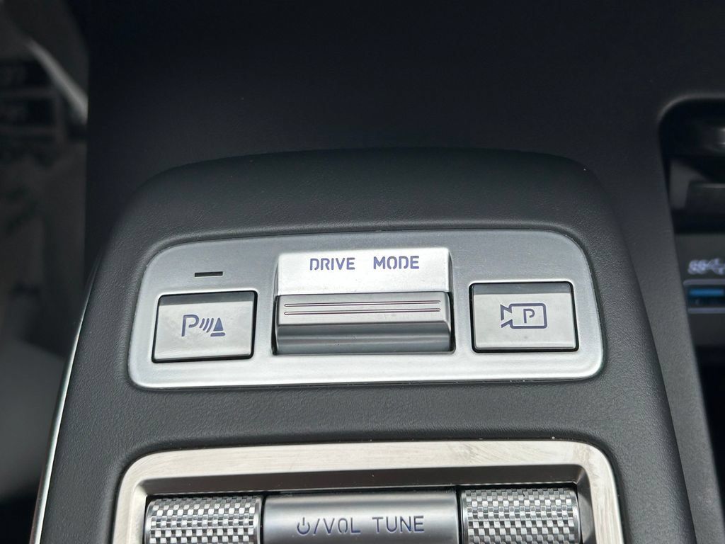 Used 2025 Genesis GV70 2.5T AWD/4WD image 28
