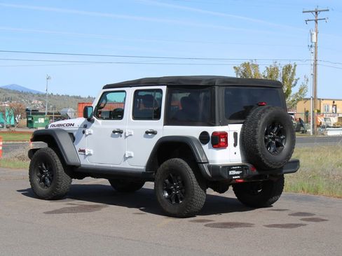 Used 2018 Jeep Wrangler Unlimited Rubicon AWD/4WD image 4