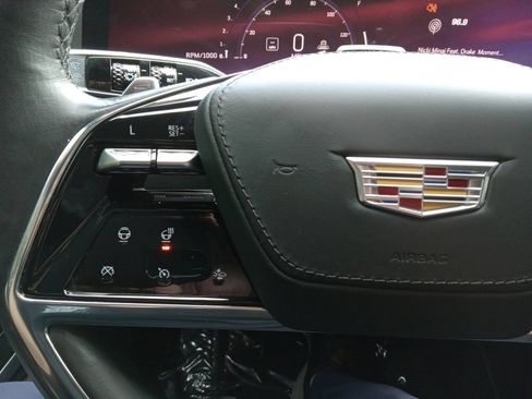 Used 2025 Cadillac Escalade ESV Sport Platinum AWD/4WD image 23