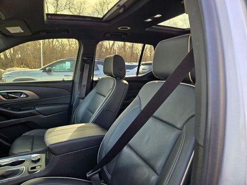 Used 2022 Chevrolet Traverse Premier w/ Redline Edition image 25