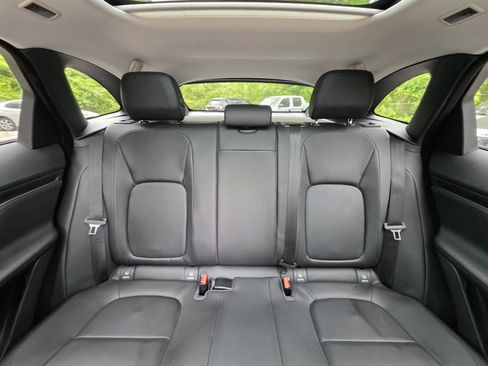 Used 2017 Jaguar F-PACE Premium image 27