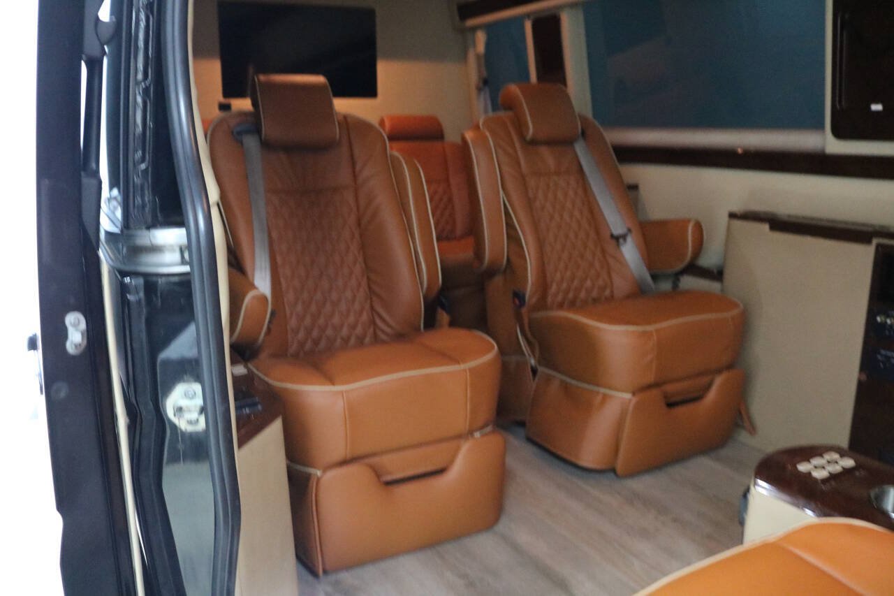 Used 2011 Mercedes-Benz Sprinter 2500 image 13