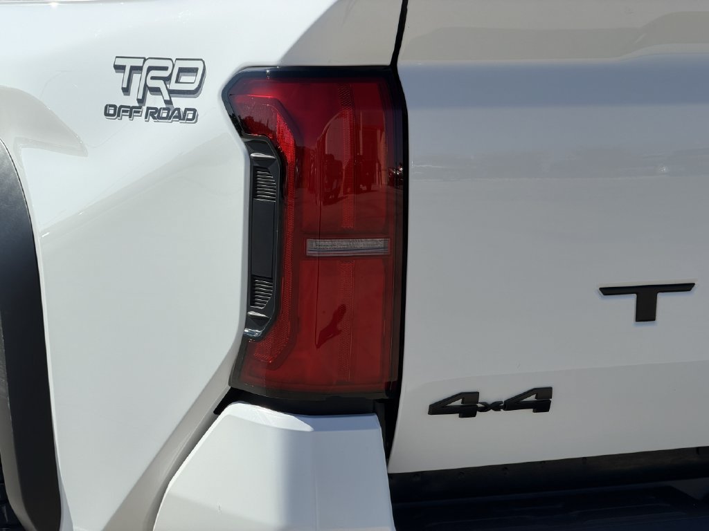 Used 2024 Toyota Tacoma TRD Off-Road AWD/4WD image 10