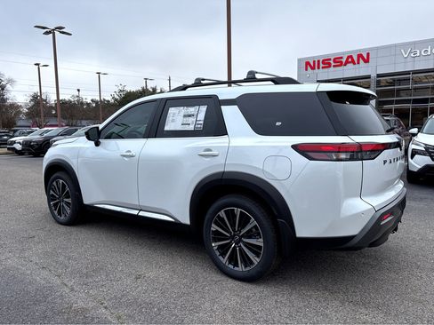 New 2026 Nissan Pathfinder Platinum w/ Cargo Package image 35