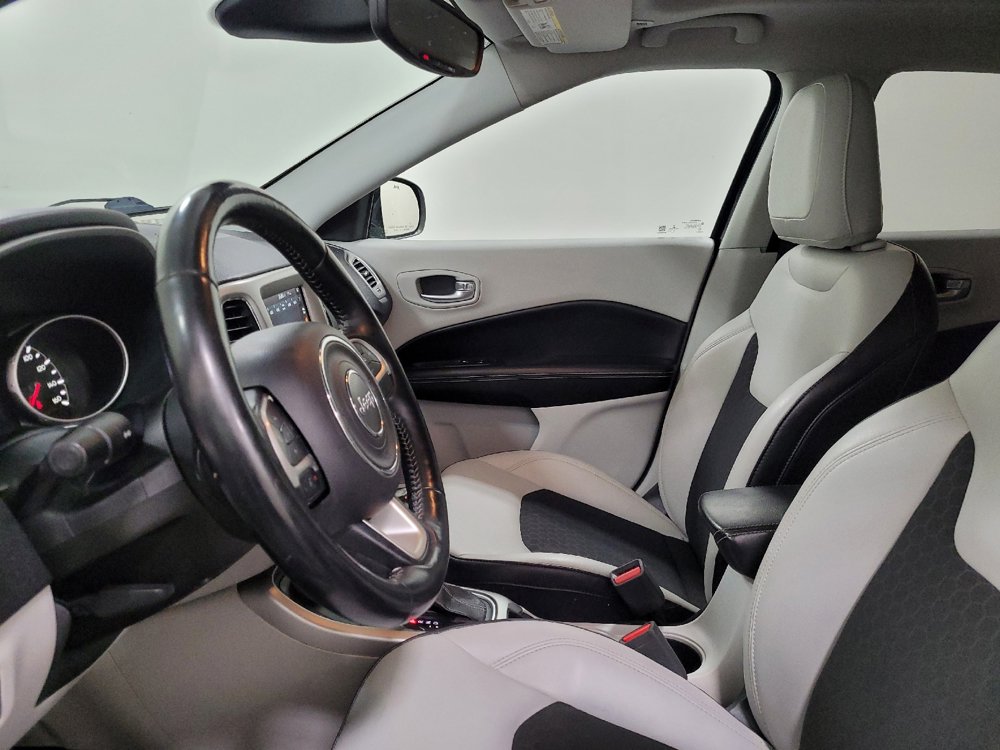 Used 2018 Jeep Compass Latitude w/ Popular Equipment Group AWD/4WD image 17