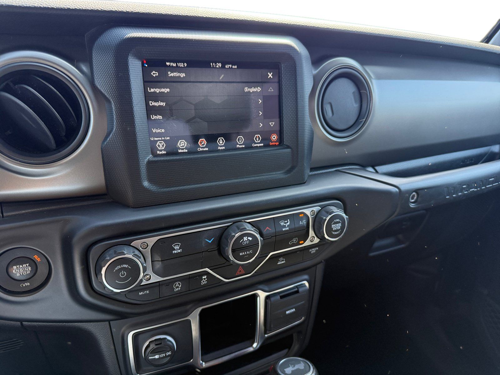 Used 2022 Jeep Wrangler Sport AWD/4WD image 12