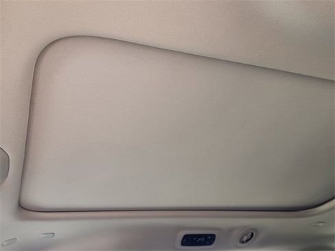 Used 2022 Chrysler Pacifica Limited image 32