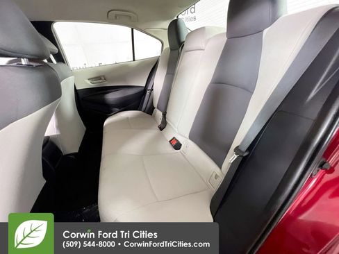Used 2022 Toyota Corolla LE FWD image 26