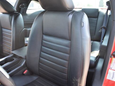 Used 2006 Ford Mustang GT image 32