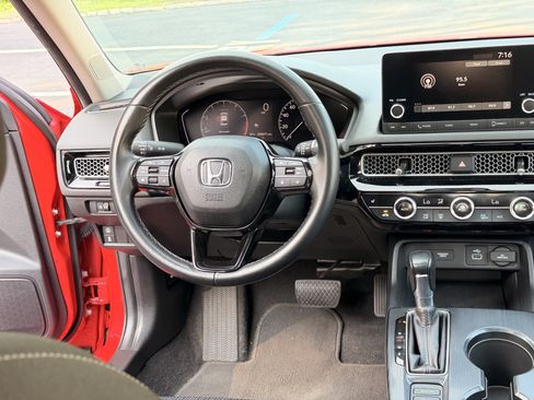 Used 2023 Honda Civic EX image 19