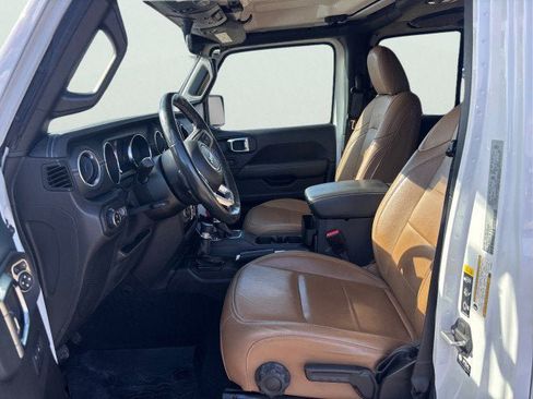Used 2021 Jeep Gladiator Overland w/ Popular Equipment Package image 9