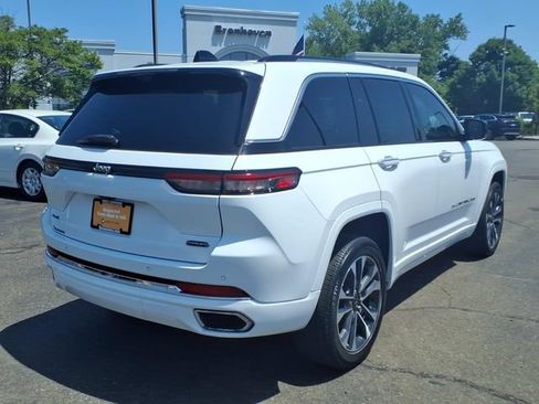 Certified 2023 Jeep Grand Cherokee Overland w/ Luxury Tech Group IV AWD/4WD image 7
