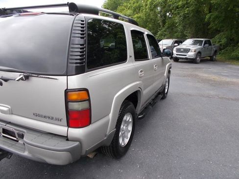Used 2005 Chevrolet Tahoe Z71 w/ Preferred Equipment Group RWD image 14