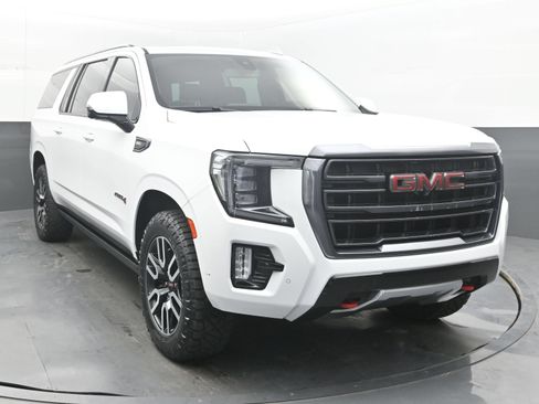 Used 2021 GMC Yukon XL AT4 w/ AT4 Premium Plus Package AWD/4WD image 3