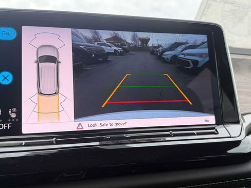 New 2026 Volkswagen Atlas SE image 15