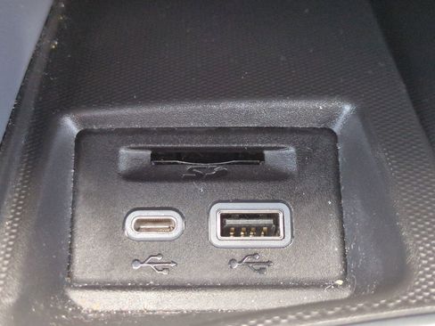 Certified 2024 Buick Enclave Essence w/ Experience Buick Package image 22