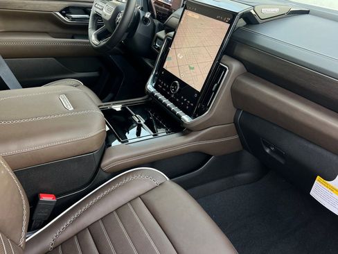 New 2026 GMC Yukon XL Denali Ultimate image 16