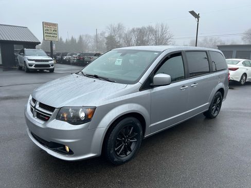 Used 2019 Dodge Grand Caravan GT image 4