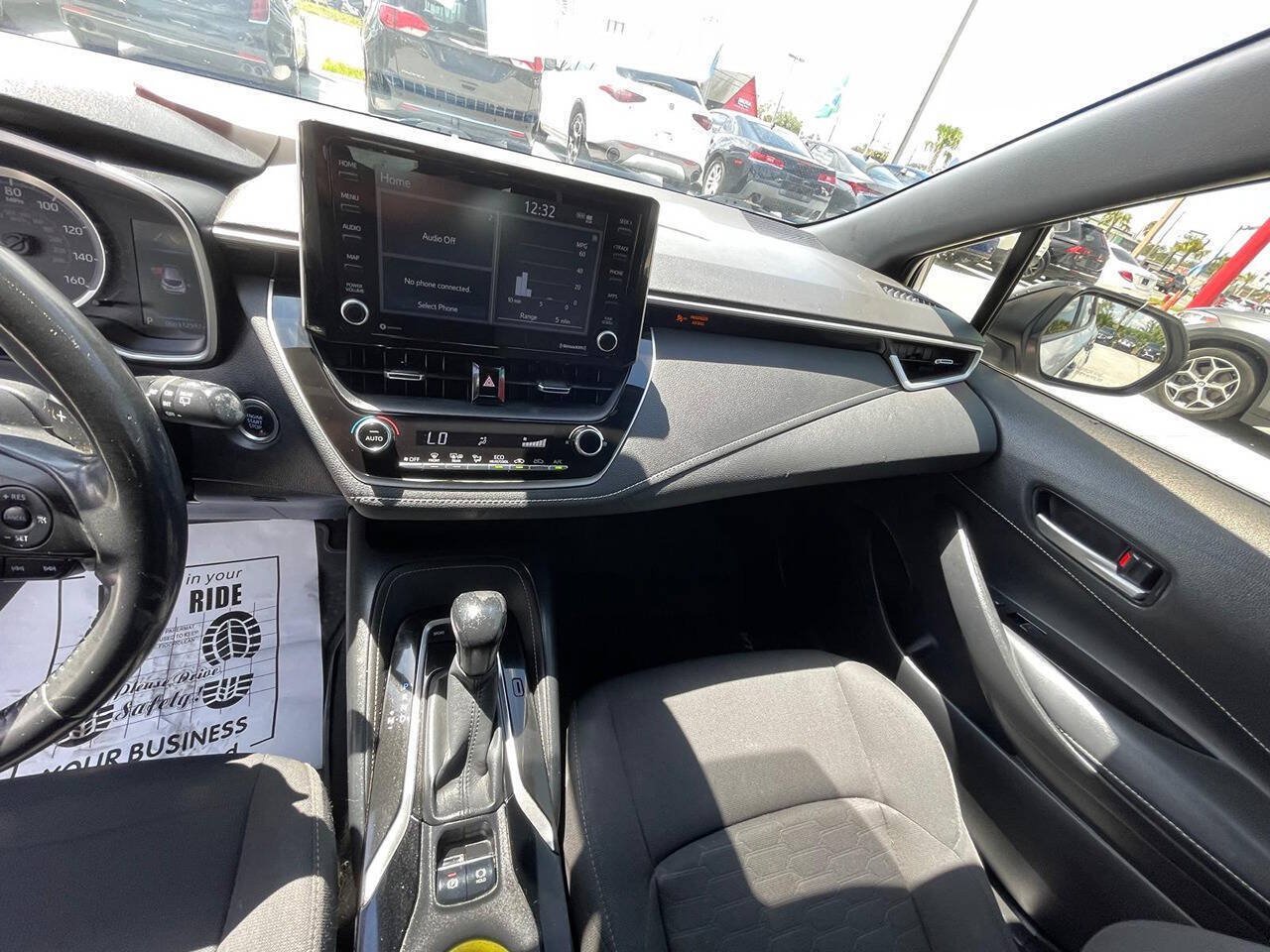 Used 2022 Toyota Corolla SE FWD image 9
