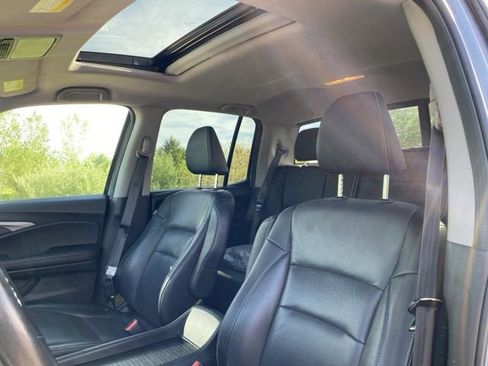 Used 2023 Honda Ridgeline RTL-E image 2