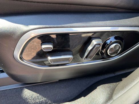 Used 2023 Jeep Grand Cherokee Summit AWD/4WD image 19