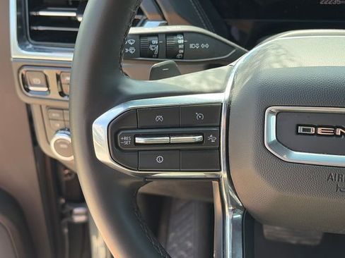 Used 2025 GMC Yukon XL Denali AWD/4WD image 24