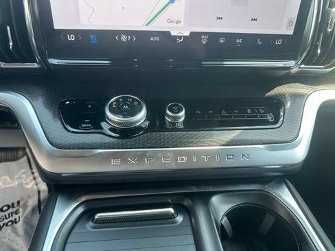 New 2027 Ford Expedition Platinum w/ Stealth Performance Package AWD/4WD image 25