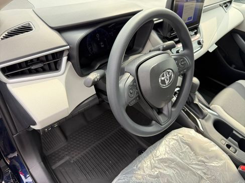 Used 2026 Toyota Corolla LE FWD image 27