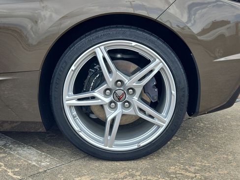 Used 2020 Chevrolet Corvette Stingray Preferred Cpe w/ 2LT Preferred Equipment Group RWD image 11