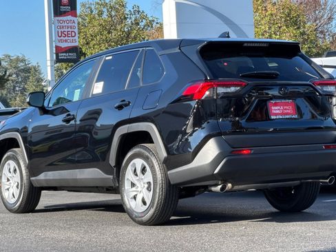 New 2025 Toyota RAV4 LE image 7