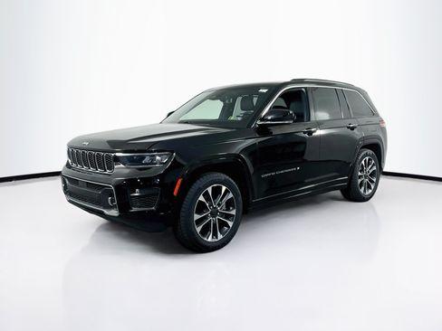 Used 2022 Jeep Grand Cherokee Overland w/ Luxury Tech Group IV AWD/4WD image 1