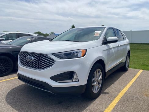Used 2024 Ford Edge SEL w/ Convenience Package AWD/4WD image 16