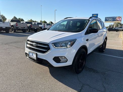 Used 2018 Ford Escape SE w/ SE Sport Appearance Package AWD/4WD image 7