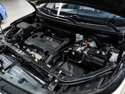 Used 2021 Chevrolet Equinox LT w/ LPO, Floor Liner Package AWD/4WD image 50