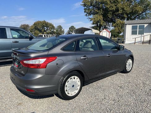 Used 2014 Ford Focus SE image 4