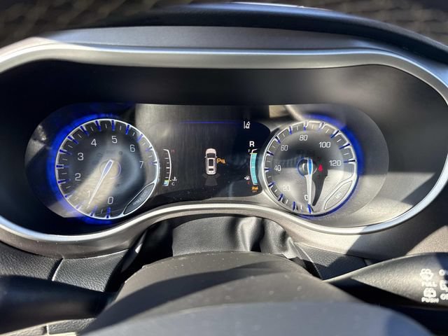 Used 2024 Chrysler Pacifica Touring-L FWD image 38