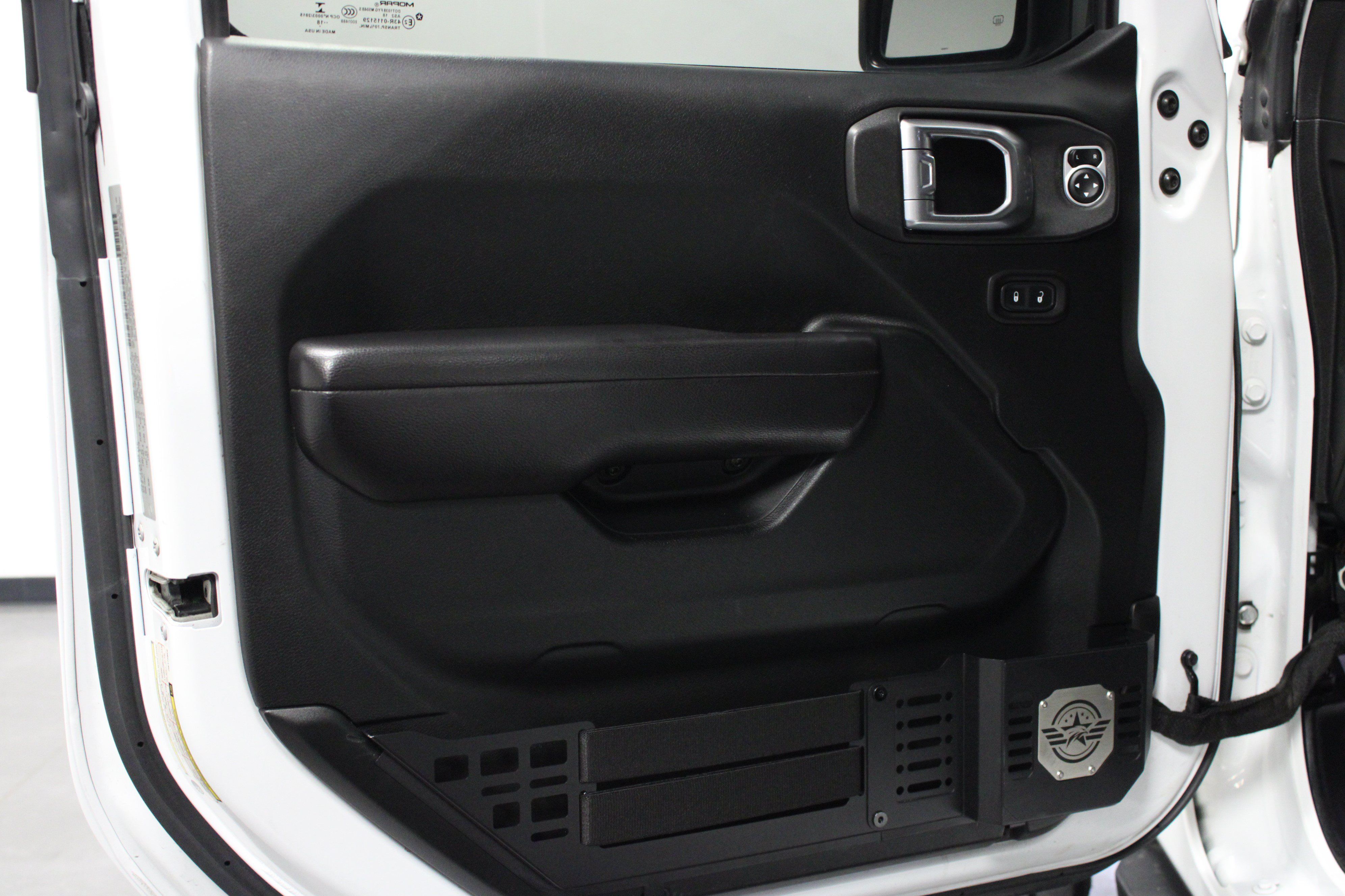 Used 2018 Jeep Wrangler Rubicon AWD/4WD image 11