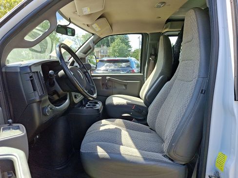 Used 2022 Chevrolet Express 2500 Extended w/ Driver Convenience Package image 14