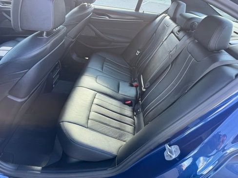 Used 2023 BMW M550i xDrive image 36