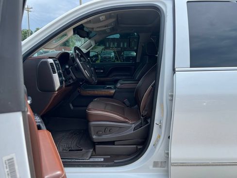 Used 2017 Chevrolet Silverado 1500 High Country AWD/4WD image 13