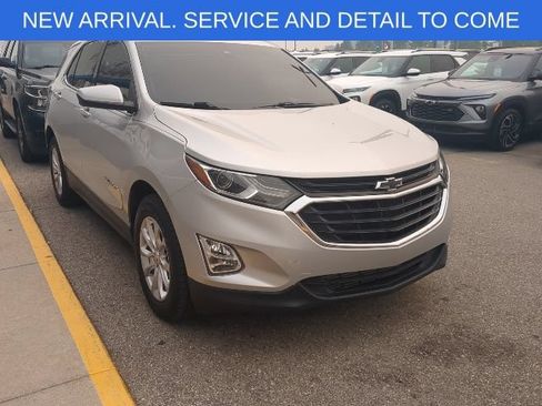 Used 2020 Chevrolet Equinox LT w/ Driver Convenience Package FWD image 7