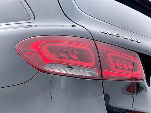 Used 2022 Mercedes-Benz GLC 300 image 27