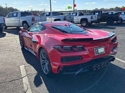 Used 2023 Chevrolet Corvette Z06 image 8