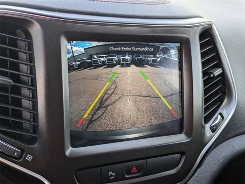 Certified 2020 Jeep Cherokee Trailhawk w/ Cold Weather Group image 20