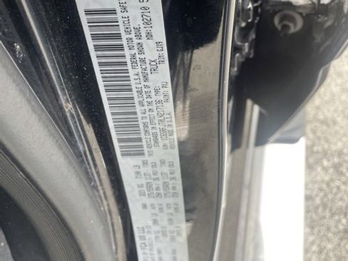 Used 2020 RAM 1500 Laramie image 25