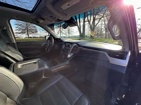 Used 2019 GMC Yukon Denali w/ Open Road Package AWD/4WD image 14
