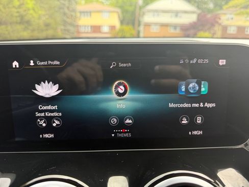 Used 2021 Mercedes-Benz GLB 250 4MATIC image 20