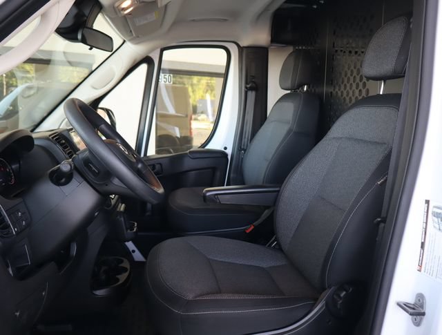 Used 2025 RAM ProMaster 2500 w/ U-Haul Equipment Group FWD image 15